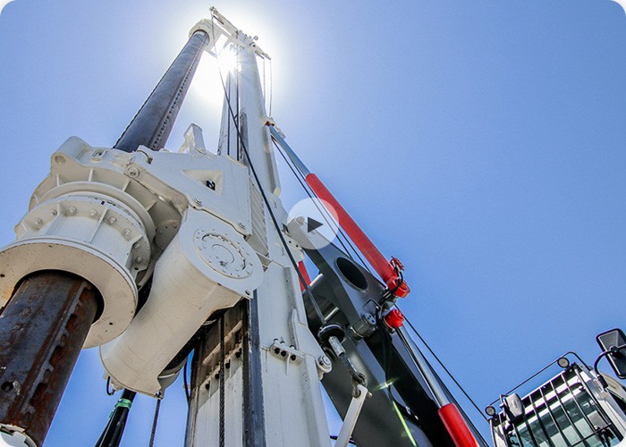 坐落于中國(guó)第一個(gè)石油基地――玉門(mén)，是生產(chǎn)各類(lèi)真空油脂和特種潤(rùn)滑脂的專(zhuān)業(yè)公司，集研究、開(kāi)發(fā)、生產(chǎn)于一體的生產(chǎn)經(jīng)營(yíng)企業(yè)。<br/><br/>
具有幾十年專(zhuān)業(yè)生產(chǎn)真空油脂和特種潤(rùn)滑脂的生產(chǎn)經(jīng)驗(yàn)，具有先進(jìn)的硬件設(shè)施－分子蒸餾裝置，可以使石油餾分低溫下切割到極窄流程，保證真空油脂產(chǎn)品性能，也具有國(guó)內(nèi)先進(jìn)的真空脂類(lèi)產(chǎn)品的生產(chǎn)系統(tǒng)。